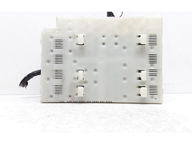 Блок предохранителей 30786848, BG9T12C256FB Volvo S60