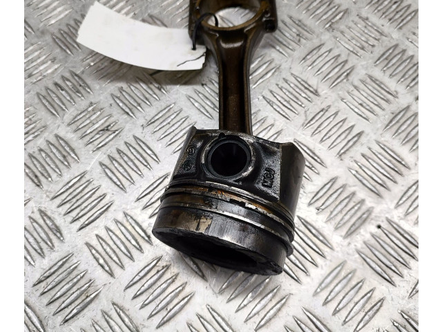 Поршень DCXA 04L107065D, 03L105401A Skoda Superb B8 (3V)