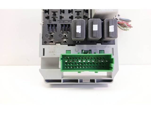 Блок предохранителей 93363150   Opel Meriva A    