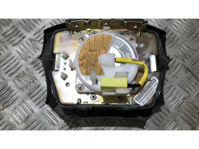 Подушка безопасности водителя Mazda 626