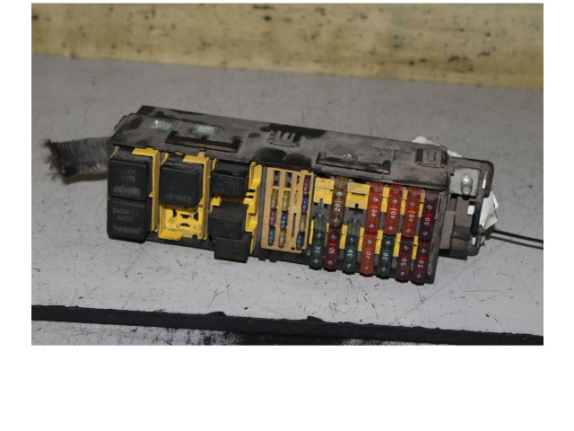 Блок предохранителей Jeep Cherokee XJ