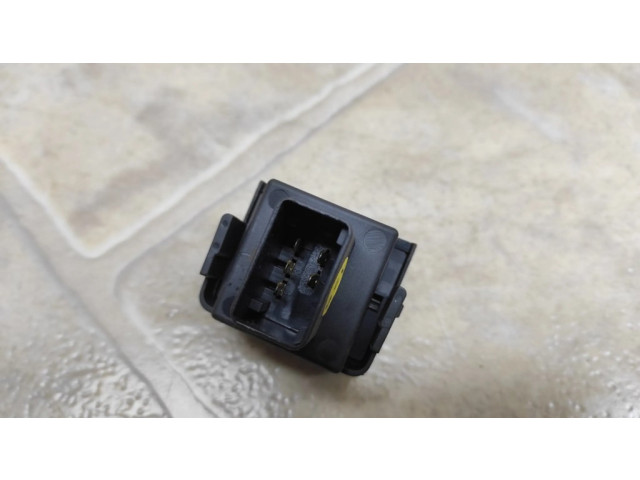 Включатель регулировки высоты фонарей