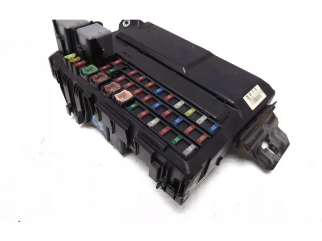 Pojistková skříňka Lexus GS 250 350 300H 450H 2019