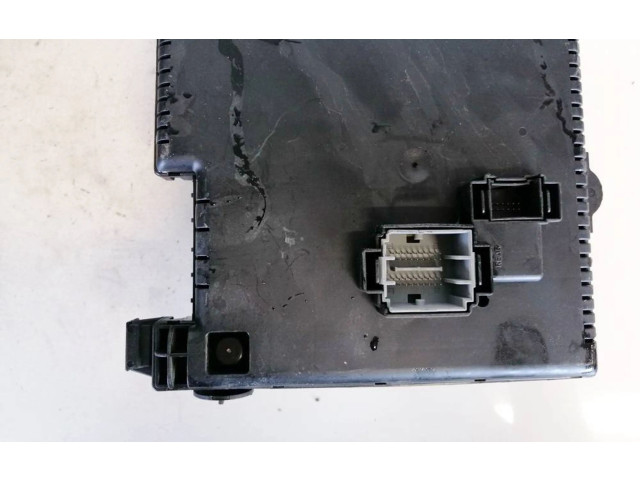 Блок предохранителей  12217799, 30728273   Volvo V70    