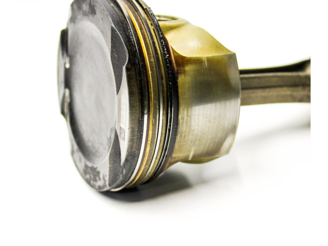  Поршень N63 B44 A 78432370  BMW 5 GT F07  