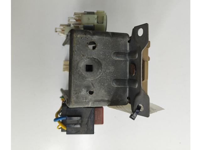 Блок предохранителей LB100603B   Subaru Forester SG    