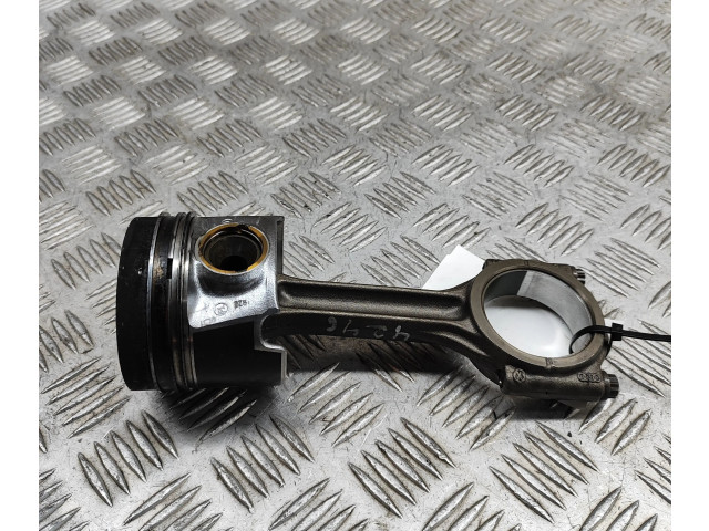 Поршень CRBC 04L105401A, 04L107065A Volkswagen Golf VII