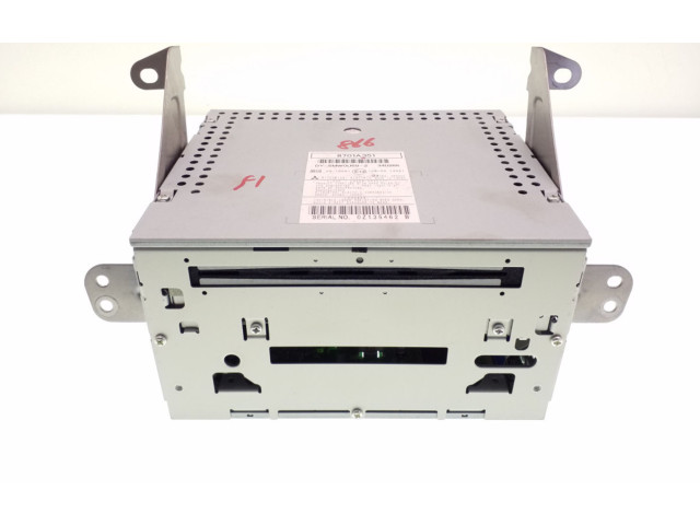 Радио/ проигрыватель CD/DVD / навигация