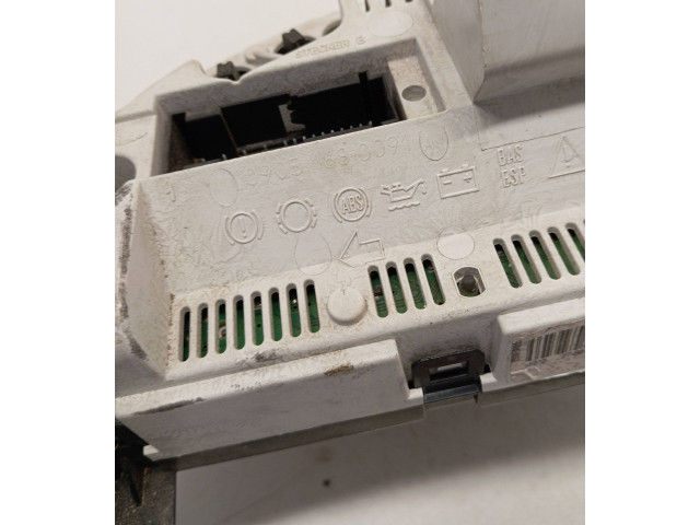 Přístrojová deska Mercedes-Benz A W168 1998 09051680091