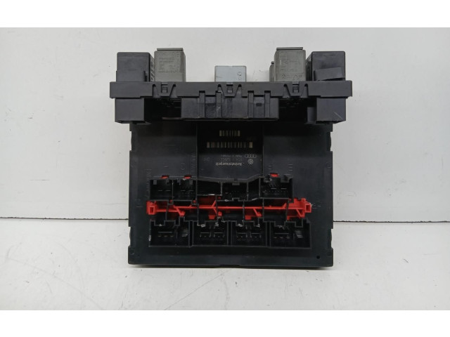 Pojistková skříňka 3C8937049E Volkswagen PASSAT