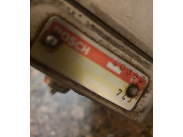 Vstřikovací lišta 0438101038, 0680   Audi 100 200 5000 C3     