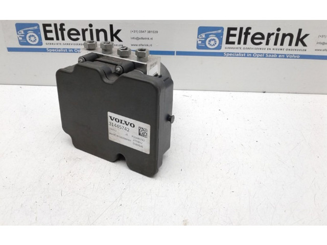 Форсунка 31445742    Volvo XC40  B4204T14P 