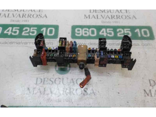 Pojistková skříňka Řídící jednotka BSM Mercedes-Benz Vito Viano W639 2008