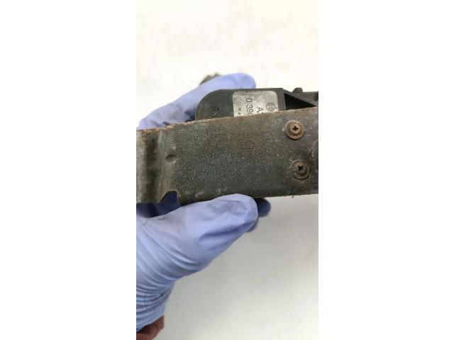 Моторчик стеклоочистителя 0390206218, 8620360 Volvo S60