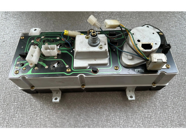 Přístrojová deska Nissan Patrol 160 1983 24855C6002, 25810C6000