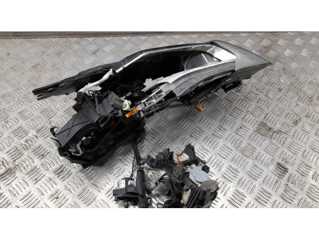 Передняя фара