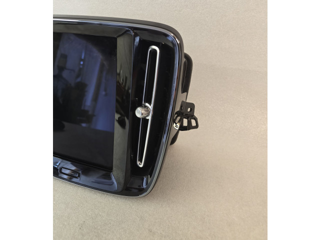 Дисплей 32350422 Volvo XC40