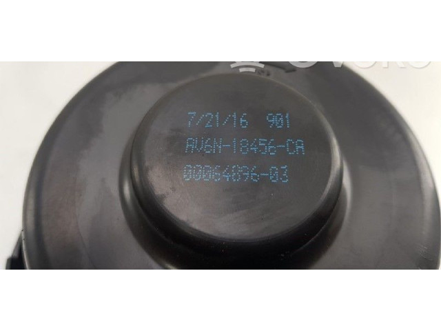 Вентилятор печки    1696010, 1696010   Ford Transit -  Tourneo Connect