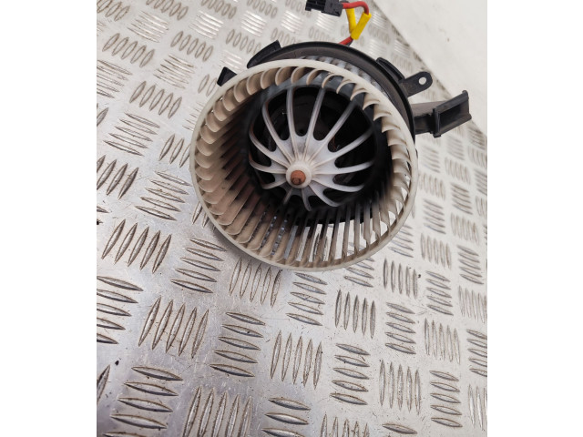 Вентилятор печки       Audi Q5 SQ5
