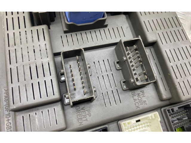 Блок предохранителей 9651938180   Citroen C8    