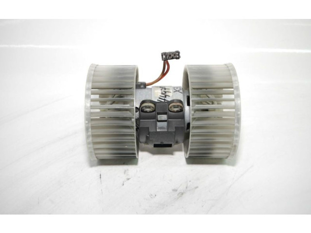 Вентилятор печки       BMW X3 E83