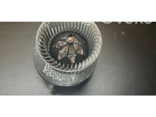 Блок предохранителей  3C1820015T, CZ0160600869   Volkswagen PASSAT B7    