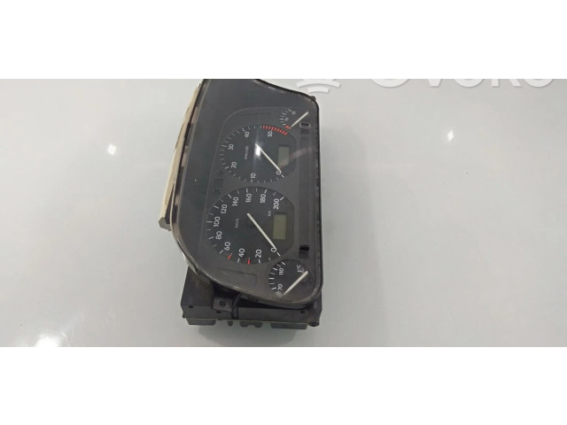 Панель приборов 1H0919860E Volkswagen Golf III