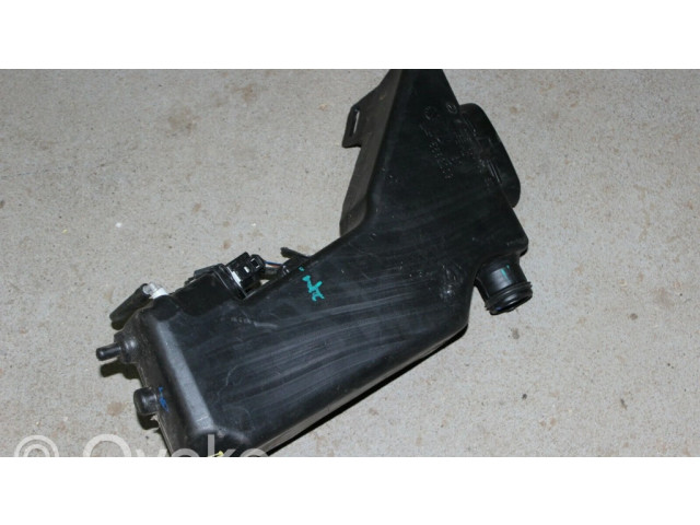 Бачок оконной жидкости