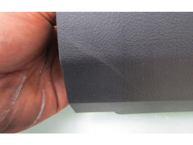 Подушка безопасности для колен Mazda 3