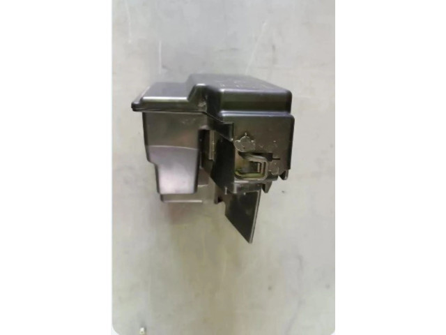 Блок предохранителей 252361535R   Renault Clio II    