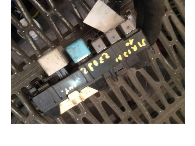 Блок предохранителей Daihatsu Sirion