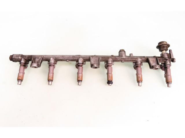 Топливная рампа Lexus IS 200-300 для двигателя 1G-FE