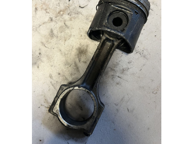 Píst Renault Vel Satis