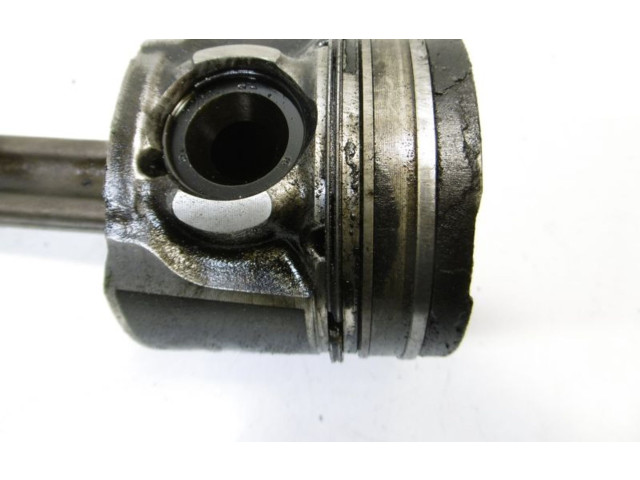 Píst Peugeot 206 CC 8