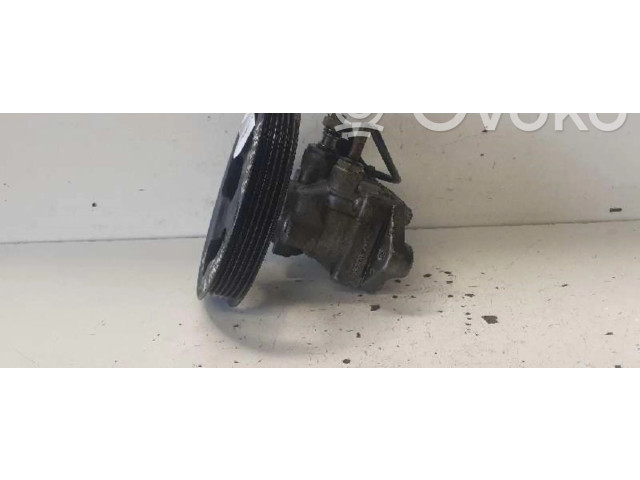 Насос усилителя руля Mitsubishi Carisma