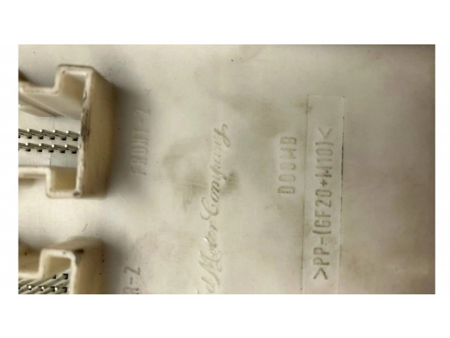 Блок предохранителей 66730C, 05004846 Mazda 3 I