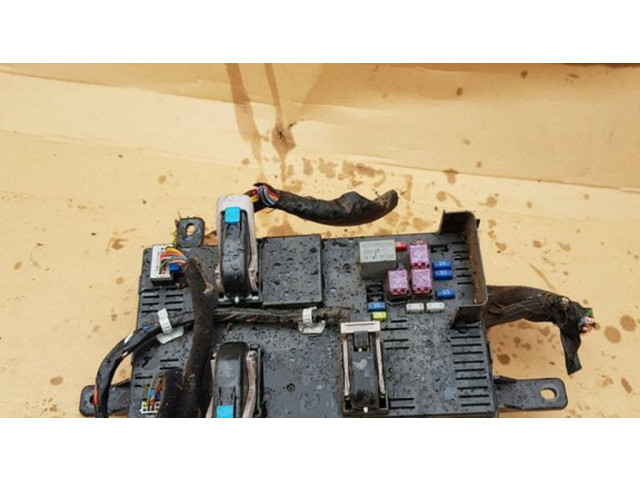 Pojistková skříňka 919584D080 KIA Carnival 2007