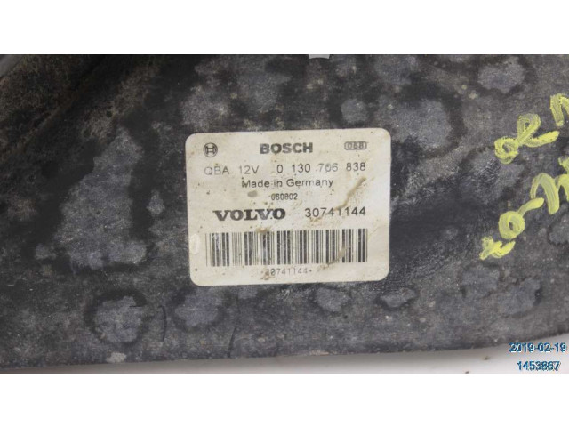 Электрический вентилятор радиаторов 30680512 Volvo V70
