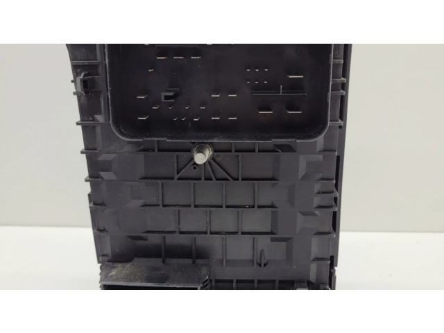 Блок предохранителей 1K0937125D, 1K0937118 Skoda Superb B6 (3T)