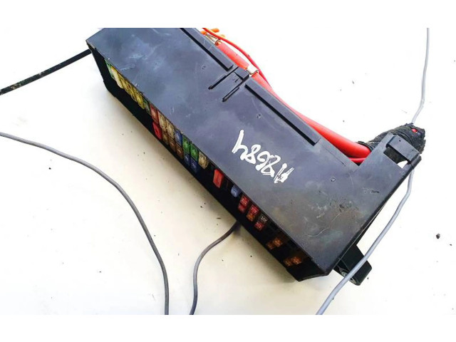 Блок предохранителей     Volkswagen Golf Plus    