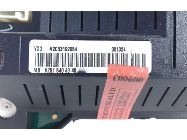 Панель приборов A2515404348   Mercedes-Benz R W251       