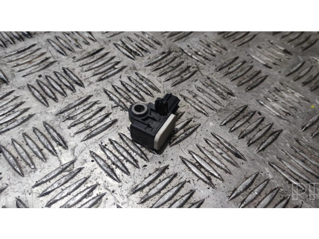 Датчик удара надувных подушек