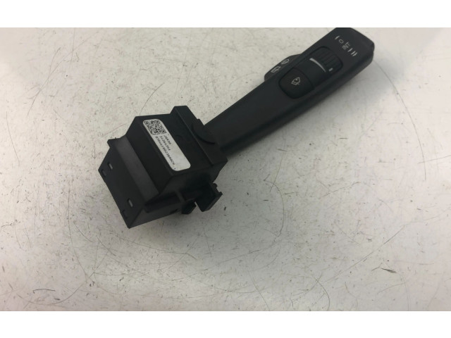 Подрулевой переключатель 31264354   Volvo V70