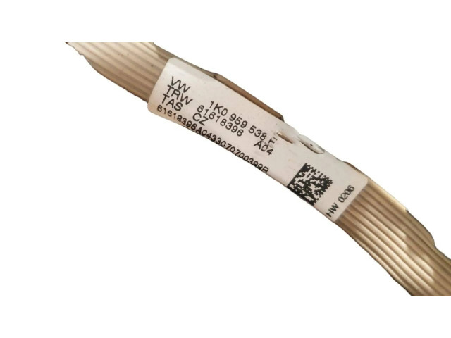 Руль Volkswagen Cross Touran I 2006-2010 года 1K0880201BT, 1K0959537J