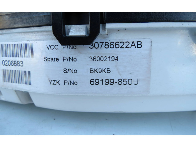 Панель приборов 30786622 Volvo V70