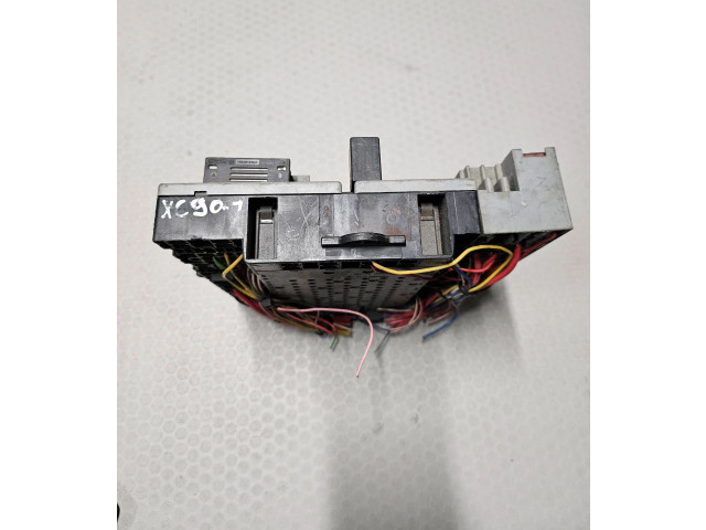 Блок предохранителей  9441585   Volvo XC90    