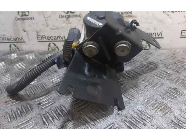 Блок АБС 8200403322   Renault  Twingo II  2007 - 2014 года