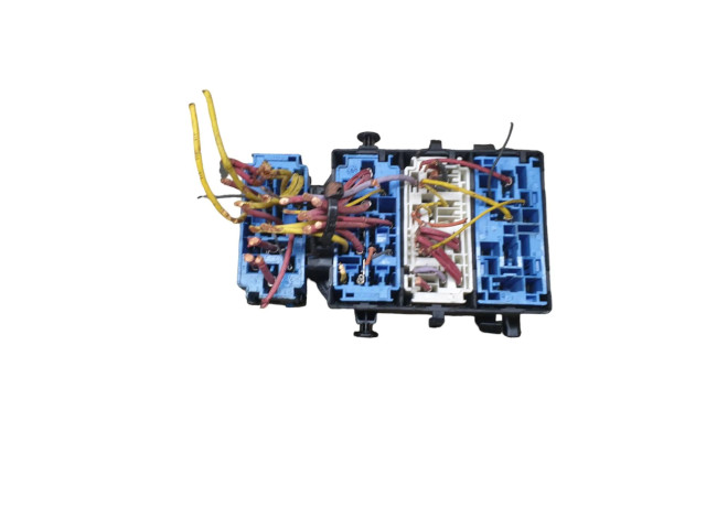 Pojistková skříňka 8200003634 Renault Vel Satis 2005