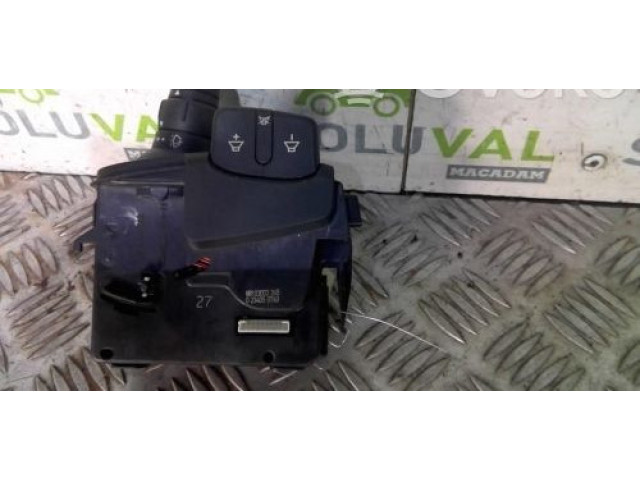 Ручка стеклоочистителей 8201590631 Renault Clio III