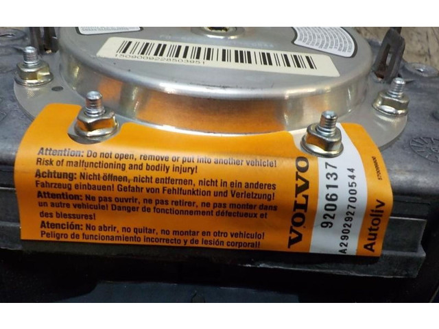 Подушка безопасности водителя 9206137, 9206137 Volvo C70